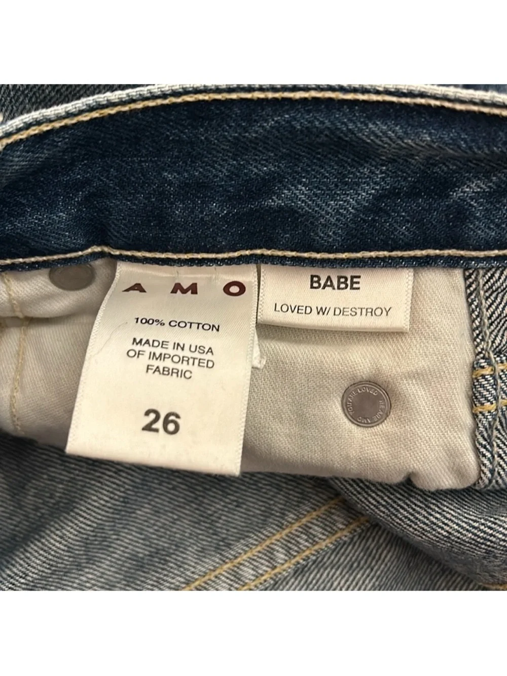 AMO Babe Loved W/Destroy Jeans